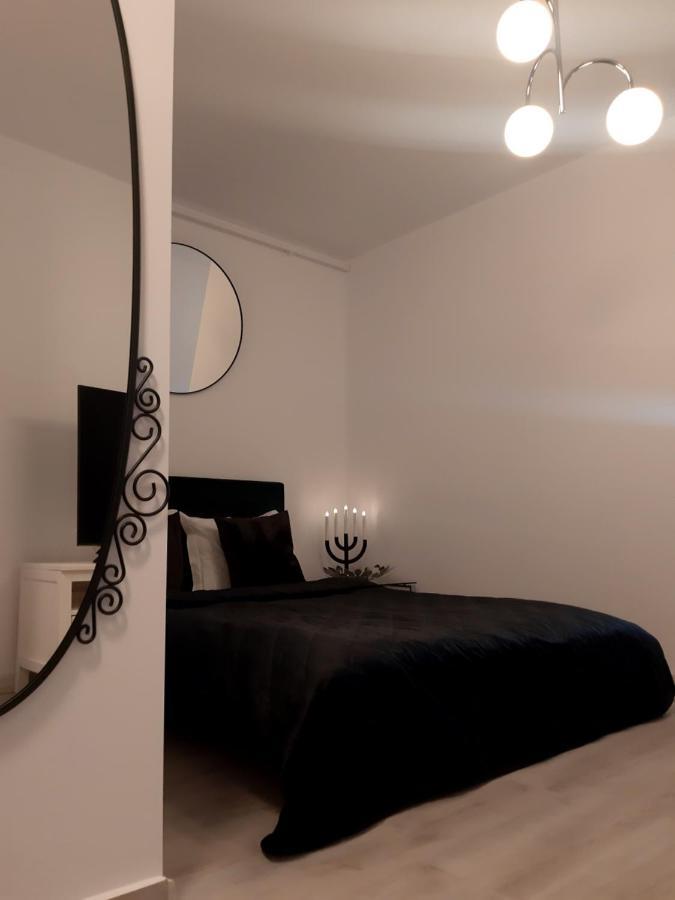 Apartmán Mia!! Self Check-In!! Bukurešť Exteriér fotografie